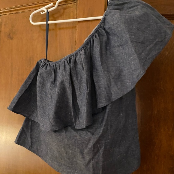 One shoulder chambray BCBG top - Picture 2 of 3